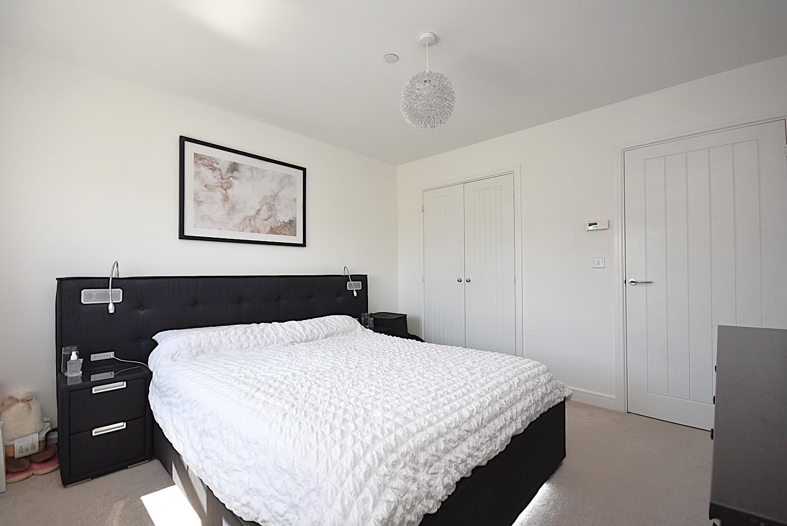 22 Melrose Walk, Sully, CF64 5WD